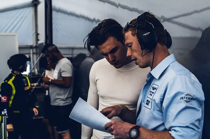 Jamie Vandenbalck — Briefing with the engineer